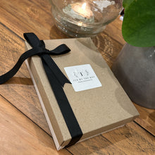 Load image into Gallery viewer, Organic Tea Lovers Test Tube Gift Set
